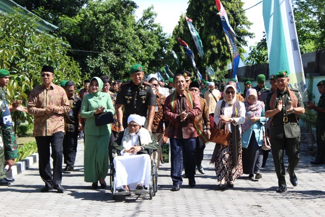 Momen Menginstrokspeksi Diri 1 F AA Danrem