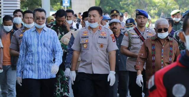 Gubernur Pimpin Disinfektan di Bandara 1 WhatsApp Image 2020 03 17 at 02.32.33