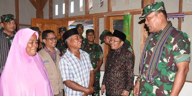 f TINJAU