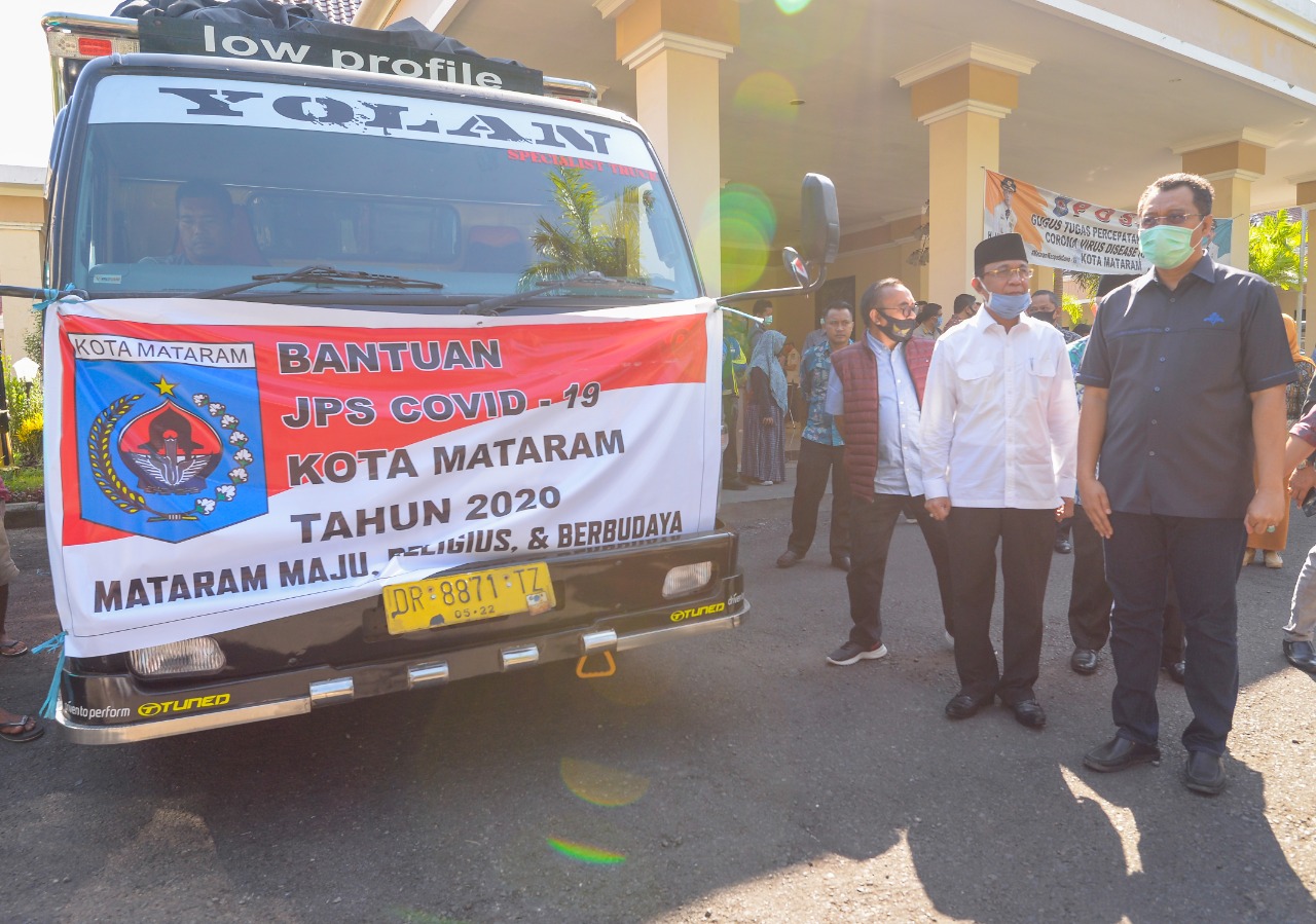 Serahkan Paket Bantuan JPS Covid-19 1 WhatsApp Image 2020 04 23 at 05.32.02