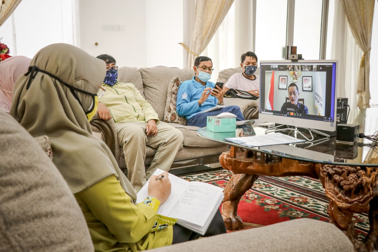 Mensos Minta LKKS Tingkatkan Sosialisasi 1 WhatsApp Image 2020 05 01 at 01.57.44