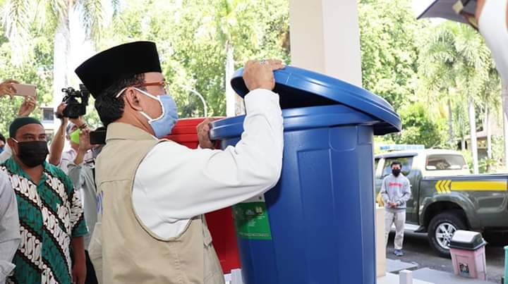 Kota Mataram Berlakukan Penanganan Covid-19 Berbasis Lingkungan 1 WhatsApp Image 2020 05 06 at 04.49.10