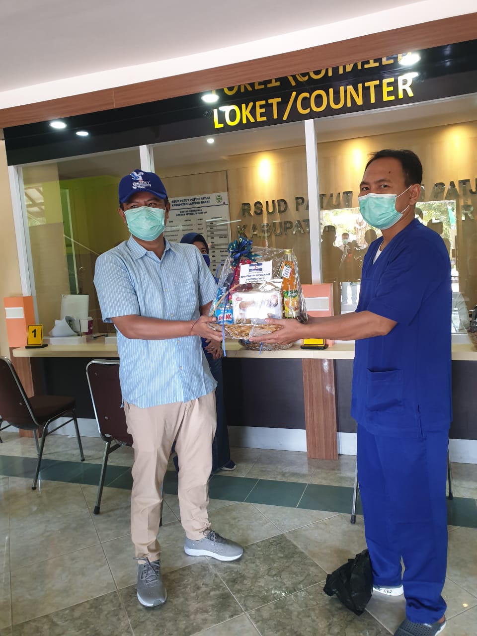 Fraksi Demokrat dan IJU Peduli Tim Medis 1 WhatsApp Image 2020 05 10 at 03.05.20