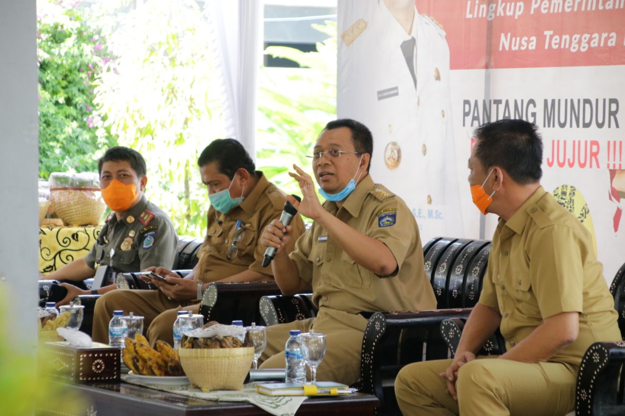 Gubernur Minta Komunikasi Harus Seirama Zaman 1 WhatsApp Image 2020 06 29 at 01.46.19