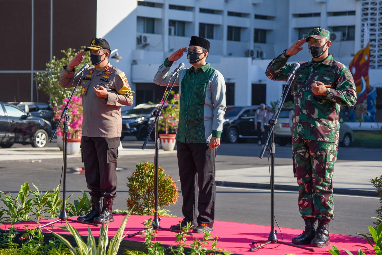 Wujud Sinergi Pemerintah dan TNI, Polri Perangi Covid-19 di Mataram dan Lombok Barat 1 WhatsApp Image 2020 07 14 at 04.11.07