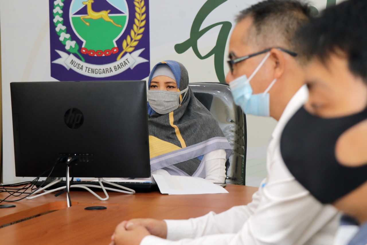 Wagub Dorong Penguatan Data Kemiskinan Terpadu di NTB 1 WhatsApp Image 2020 07 22 at 03.33.43