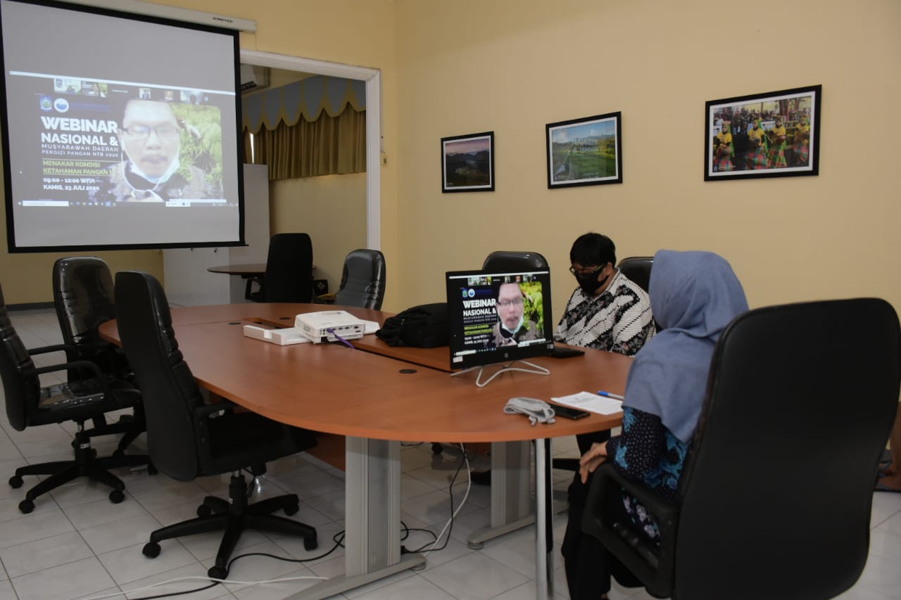 Wagub Minta Masyarakat Perhatikan Olahan Pangan yang Sehat dan Bergizi untuk Keluarga 1 WhatsApp Image 2020 07 23 at 06.20.38
