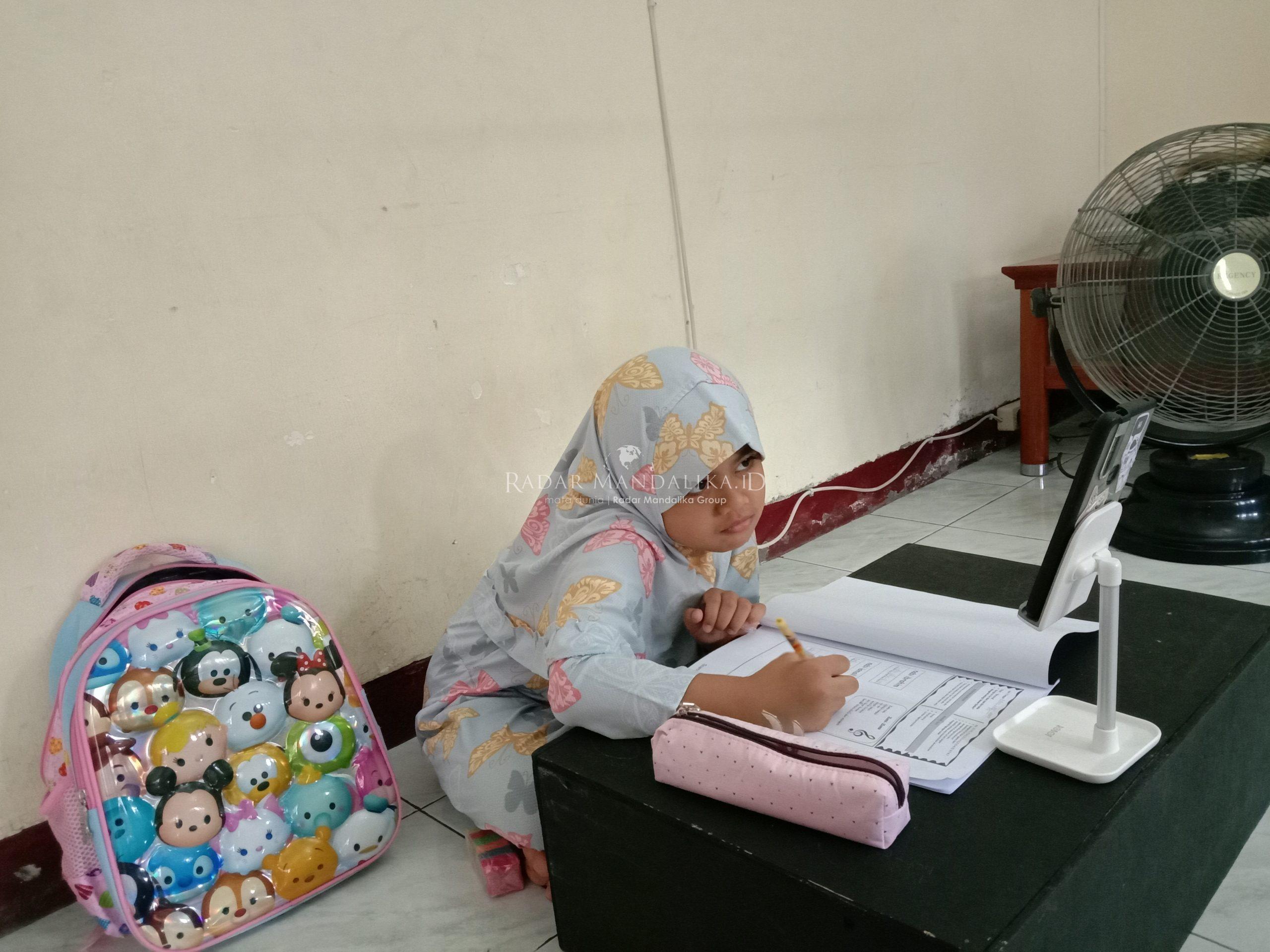 Belajar Via Online Kurang Efektif 1 F AAA Belajar scaled