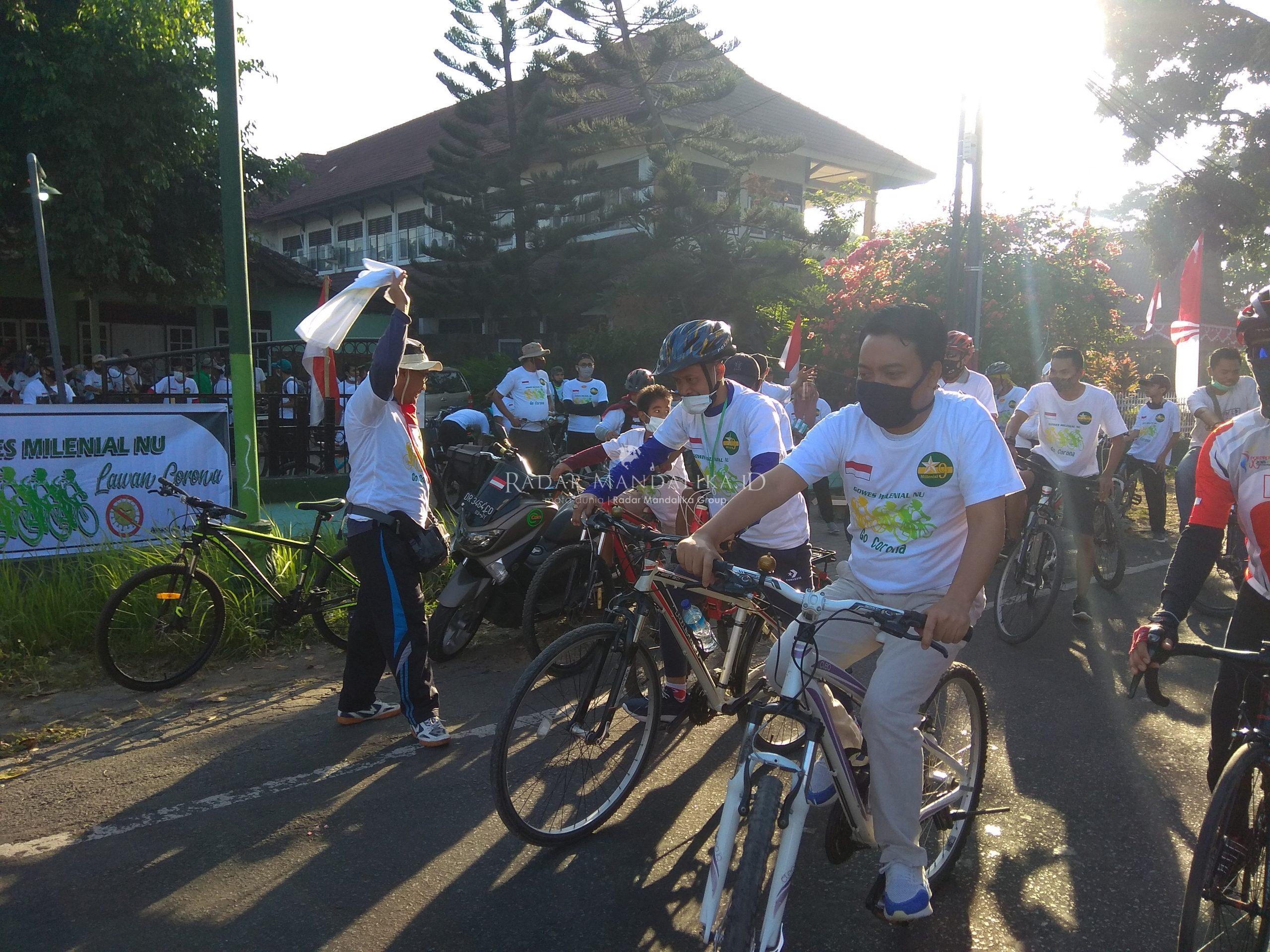 Gowes Millenial NU Sembari Bagi Masker 1 F Goes scaled