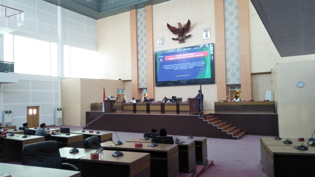 Dewan Loteng Pertanyakan Arah Belanja Pemerintah 1 F Paripurna