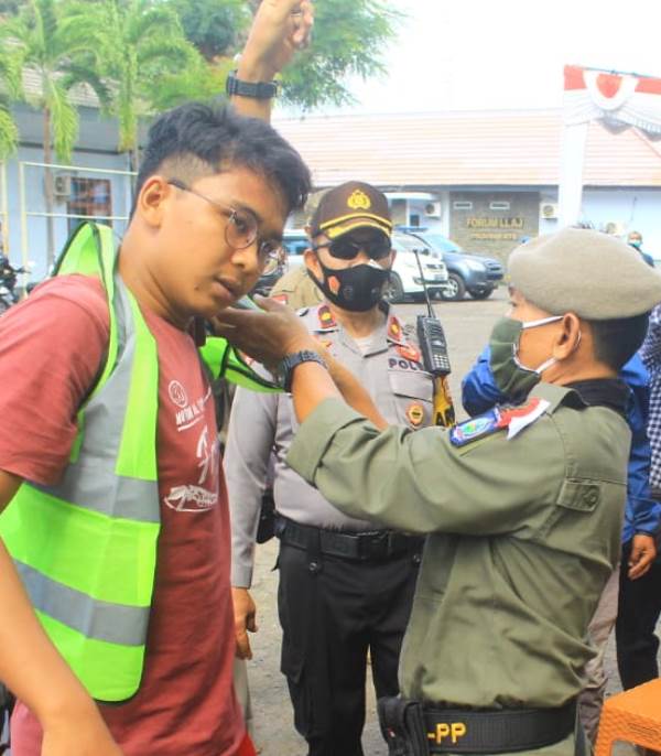 Priiiiit ! Hari Pertama Opgab Penegakan Perda 10 Pelanggar dalam 2 jam 1 WhatsApp Image 2020 09 14 at 07.03.01