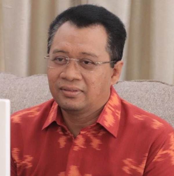 F Gubernur