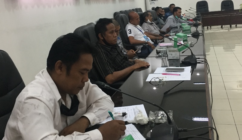 Pertanyakan Rencana Pembebasan Lahan “Bukit Cacing” 1 F HEARING