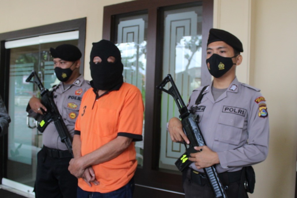 Nodai Anak Kandung, Mantan Anggota Dewan NTB Ditahan 1 Ditahan