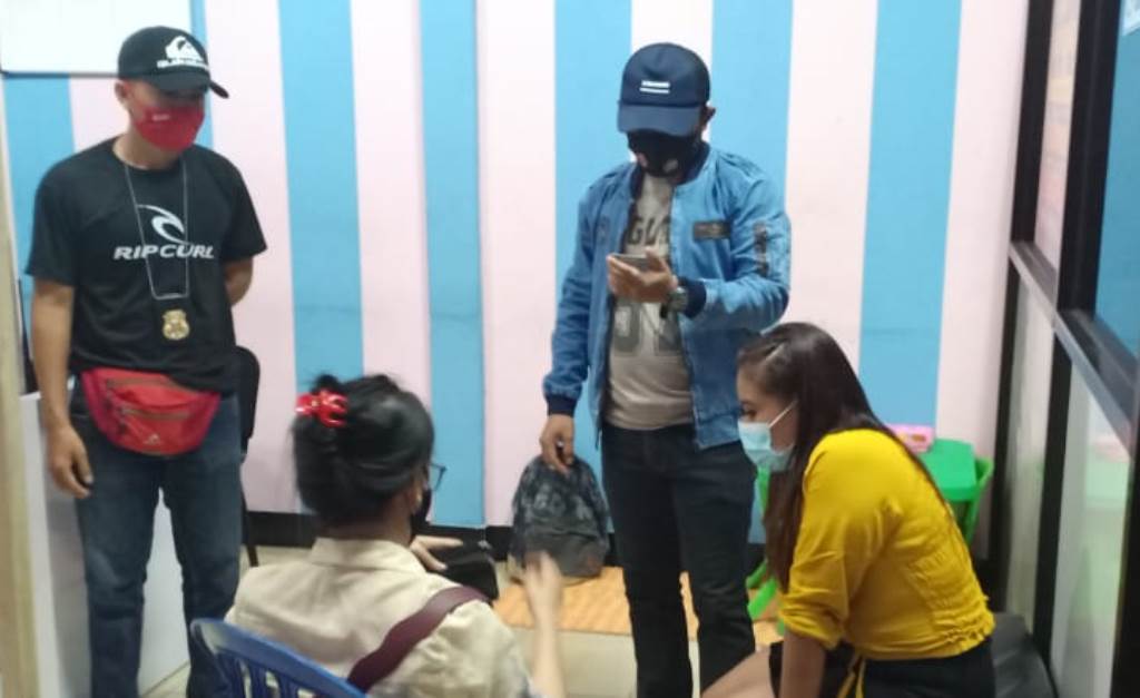 Prostitusi Berkedok Kafe Karaoke Terbongkar 1 F Prostitusi