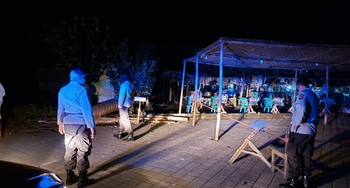 Langgar Prokes, Pengunjung Cafe di Praya Dibubarkan 1 20210215 041710