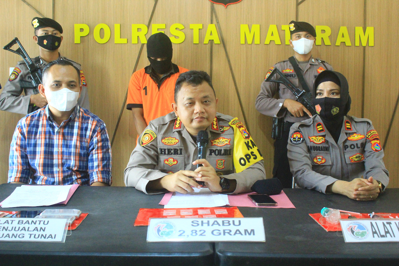 F Jumpa pers