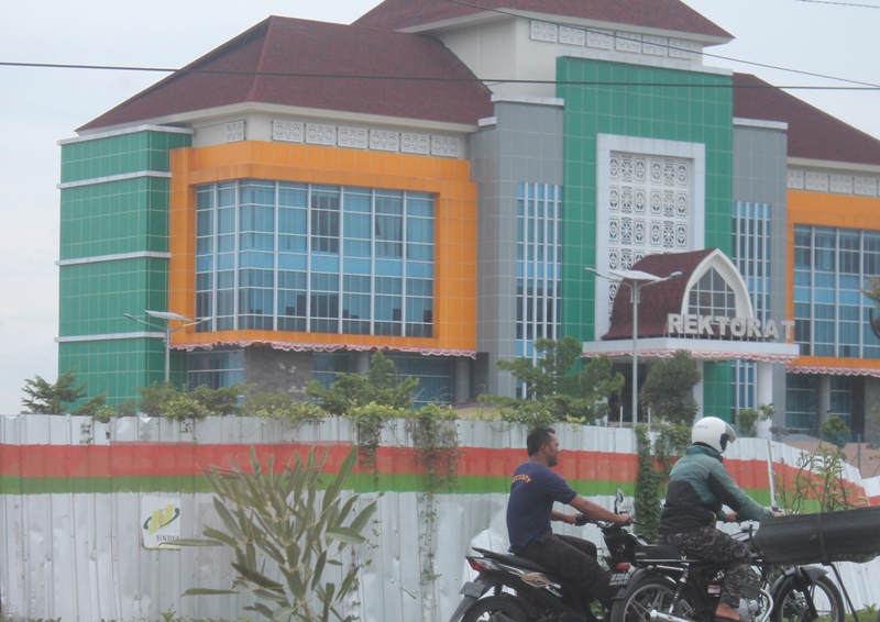 Uang Wisuda, Orangtua Alumni Poltekpar Lombok Keberatan 1 F Poltekpar 1