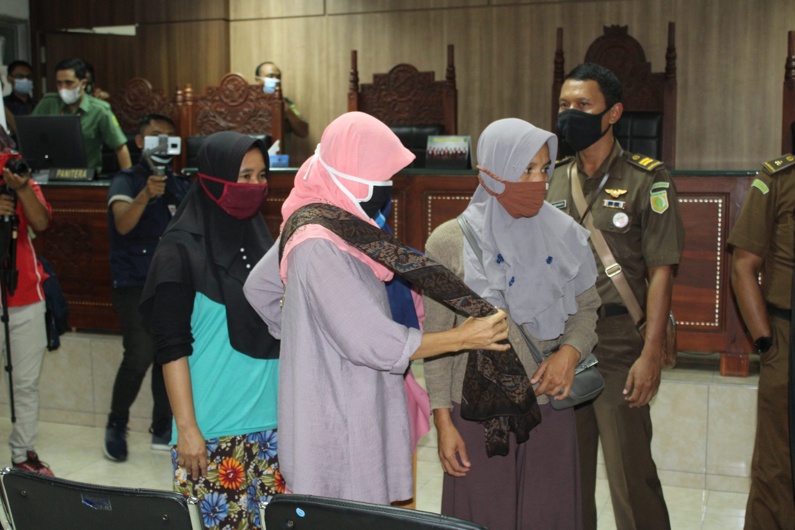 Pemilik Pabrik dan Empat IRT Diminta Berdamai 1 f jsaka scaled