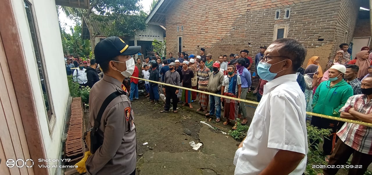 Sadis..! Pria Asal Bujak Tewas Digorok 1 f tkp