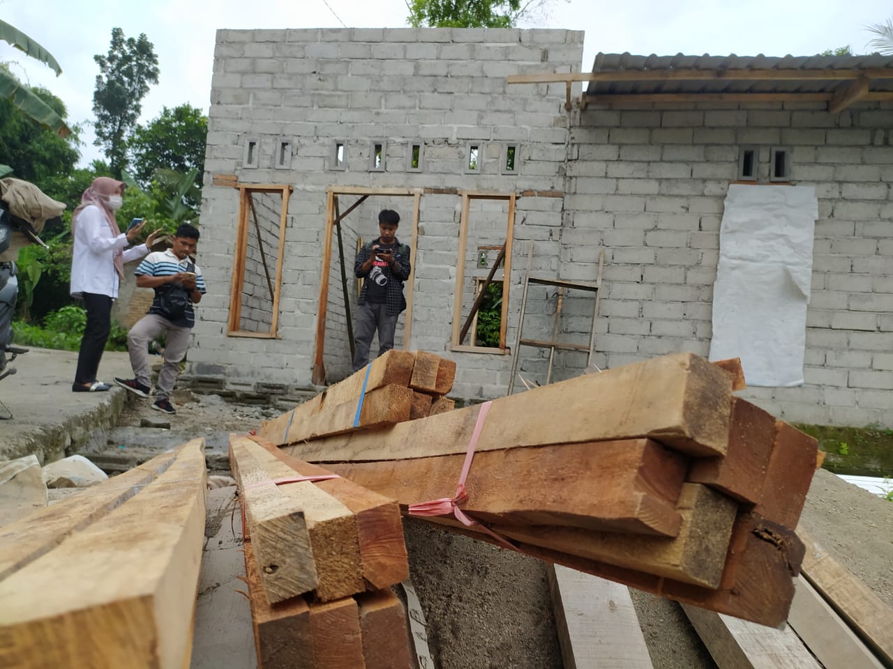 Bendahara Pokmas Bongkar Dugaan Kejanggalan RTG di Desa Pagutan 1 F RTG