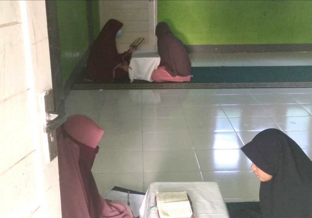 Mengintip Aktivitas Ramadan di Pondok Pesantren Selama Pandemi Covid-19 (5) 1 F bok 4