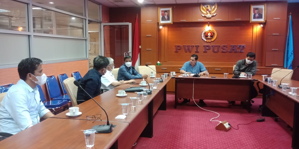 Pemprov Sultra-PWI Tindak Lanjuti Penetapan Tuan Rumah HPN 2022 1 WhatsApp Image 2021 04 07 at 06.52.51