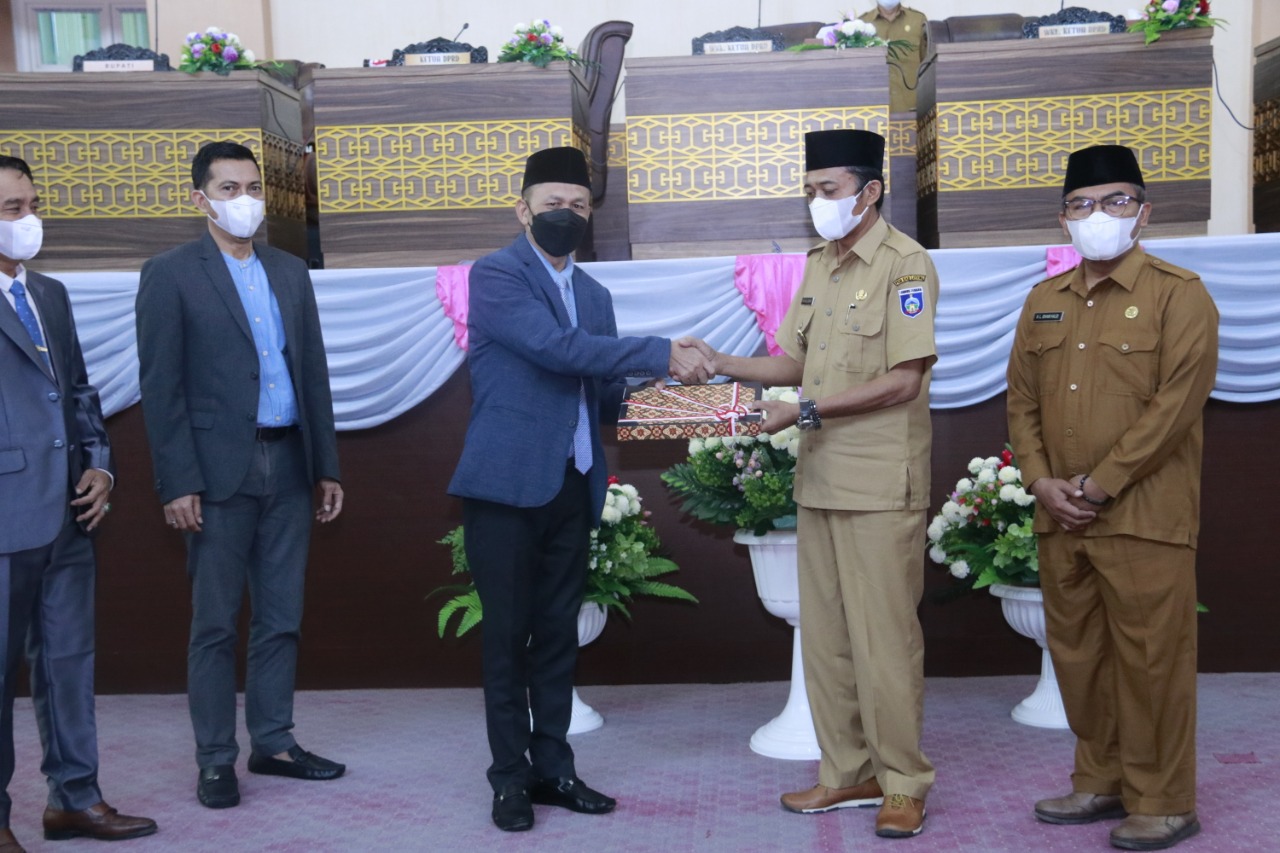 DPRD Loteng Sampaikan Rekomendasi LKPJ Kepala Daerah 1 IMG 20210504 WA0002