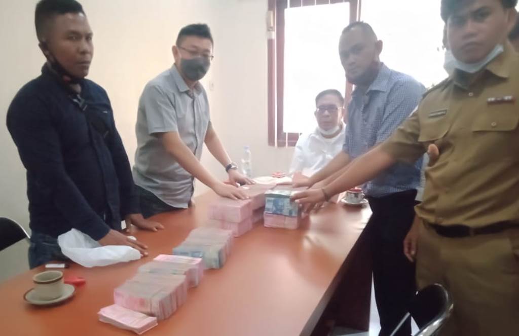 1,3 Miliar uang Dikembalikan Kades Lekor Cs ke Investor 1 F Lekor
