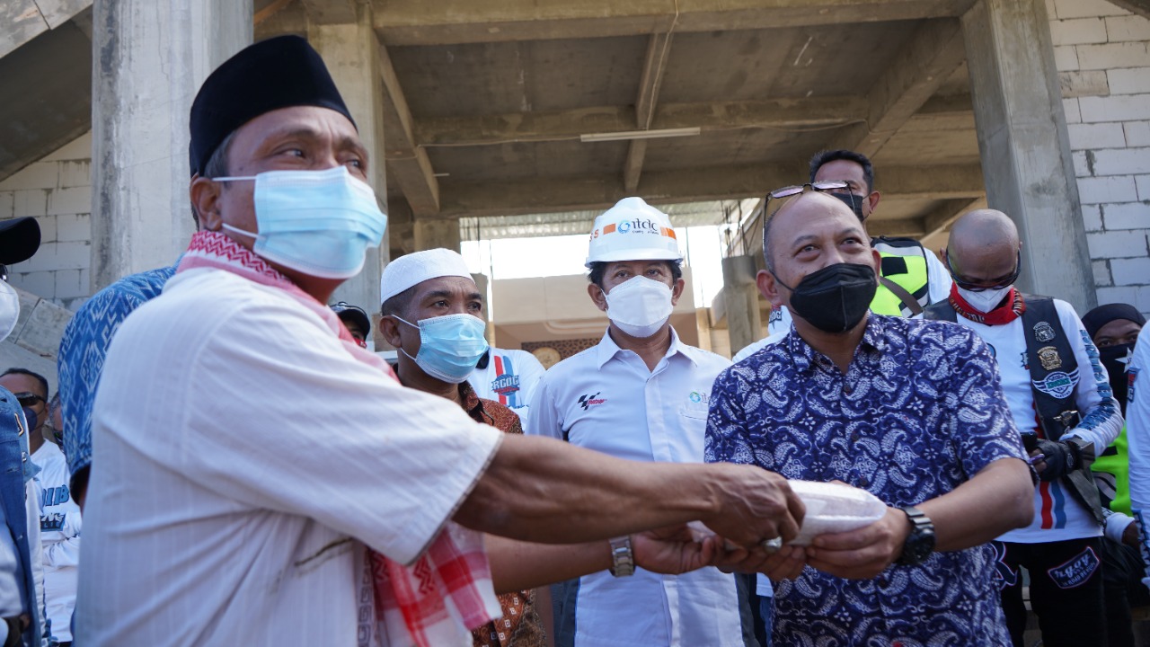 ITDC Salurkan Dukungan untuk Bangunan Masjid Al-Hakim 1 F bantuan