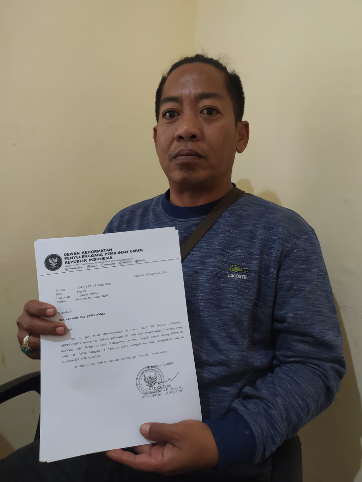 DKPP Jatuhkan Sanksi untuk Ketua Bawaslu Lombok Tengah 1 F pelapor