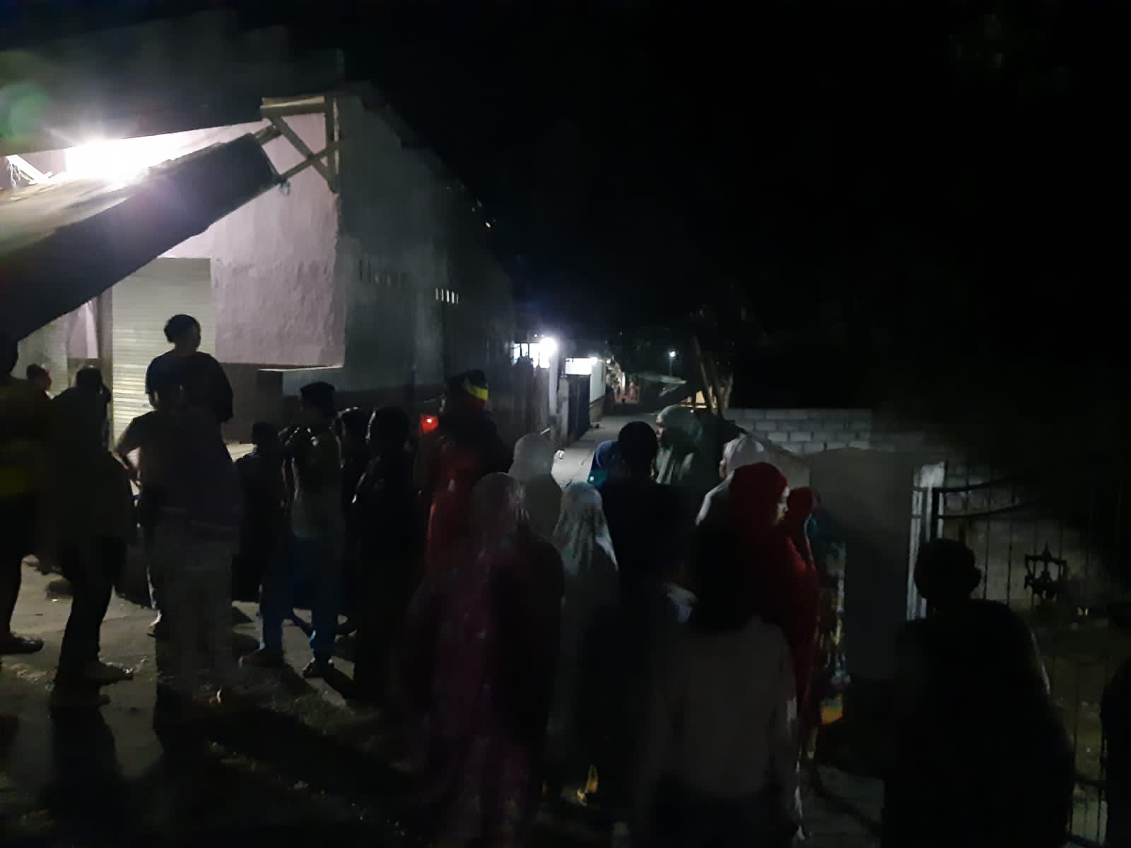 Berduaan di Kamar, Warga Gerebek Pelajar 1 F GREBEK