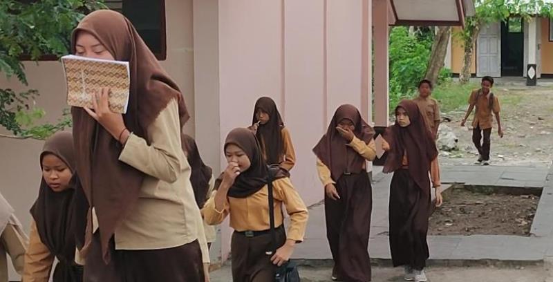 Miris, 3.801 Guru Honorer di Loteng Tanpa Perlindungan Kerja 1 F siswa 1