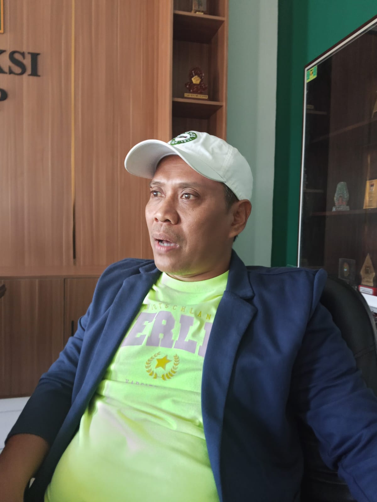 Jalan Lingkar Menang Lobar Masih Terabaikan