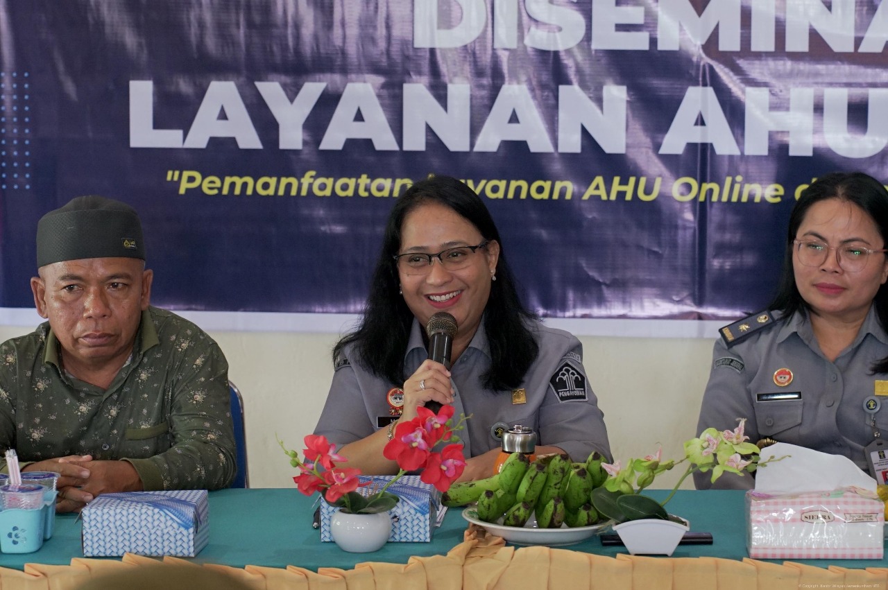 Kanwil Kemenkum NTB Perkuat Literasi Hukum Digital Lewat Diseminasi AHU Online di Desa Sembung