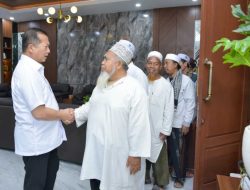 Silaturahmi Ulama, Gubernur NTB Sambut Hangat Para Tuan Guru