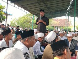 Dihadapan Ribuan Pengantar Jenazah, Kakanwil Kemenag NTB Ucapkan Belasungkawa atas Meninggalnya TGH Hasyim Rahmatullah