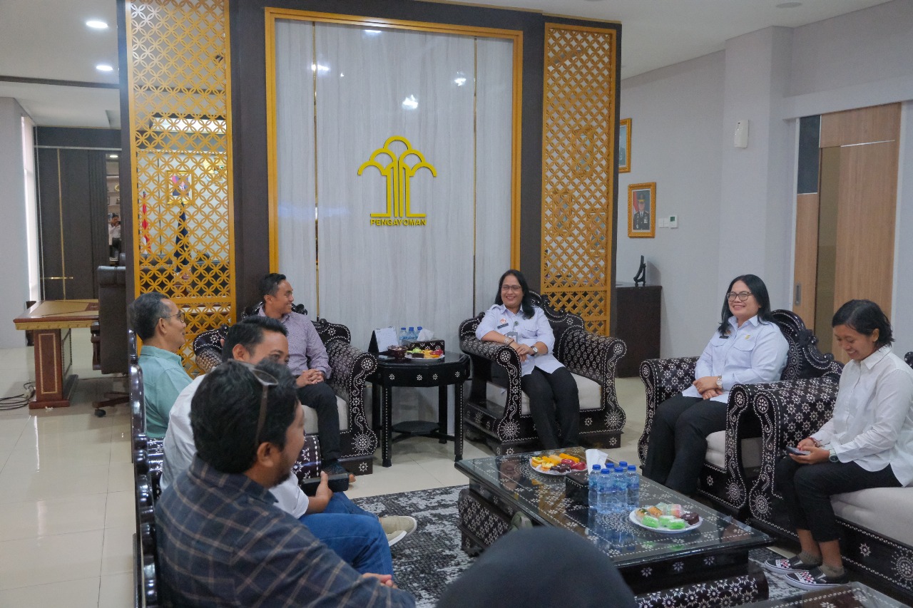 Kanwil Kemenkum NTB Perkuat Sinergi Perlindungan KIK Bersama PT Amman dan Universitas Samawa