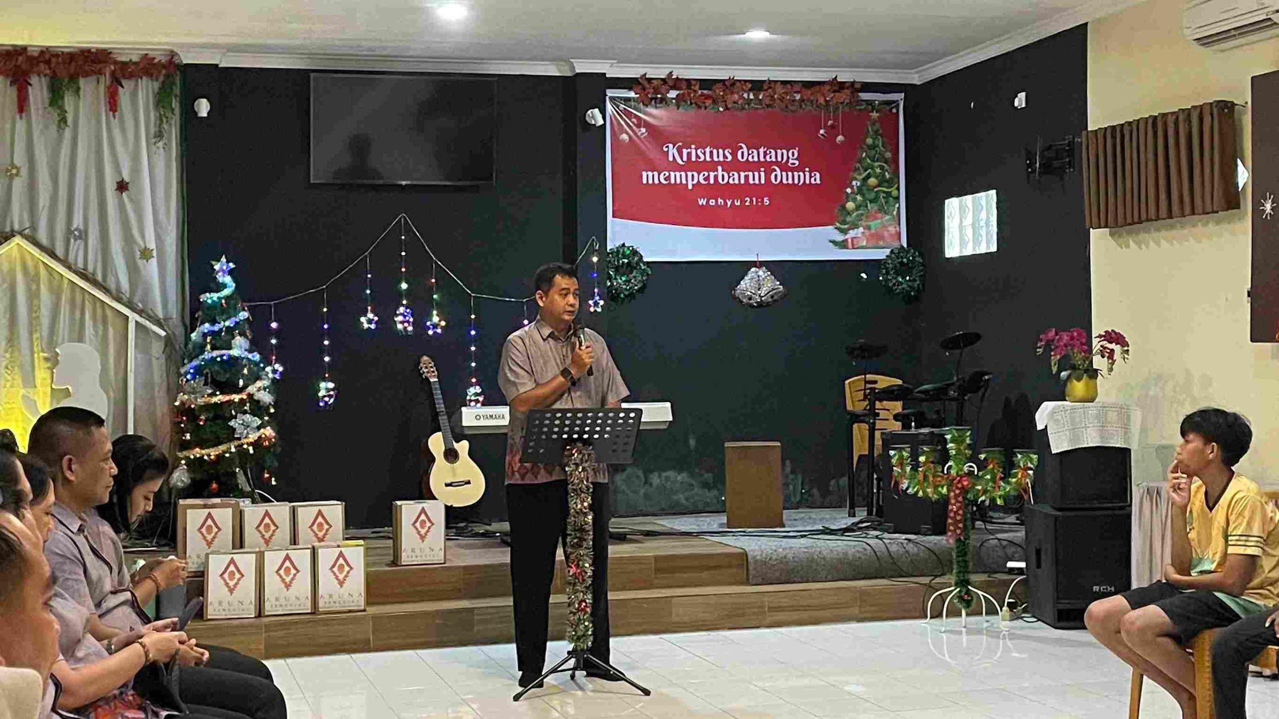 Tebar Kasih Natal, Aruna Senggigi Wujudkan Kepedulian Sosial Melalui Kunjungan ke Panti Asuhan
