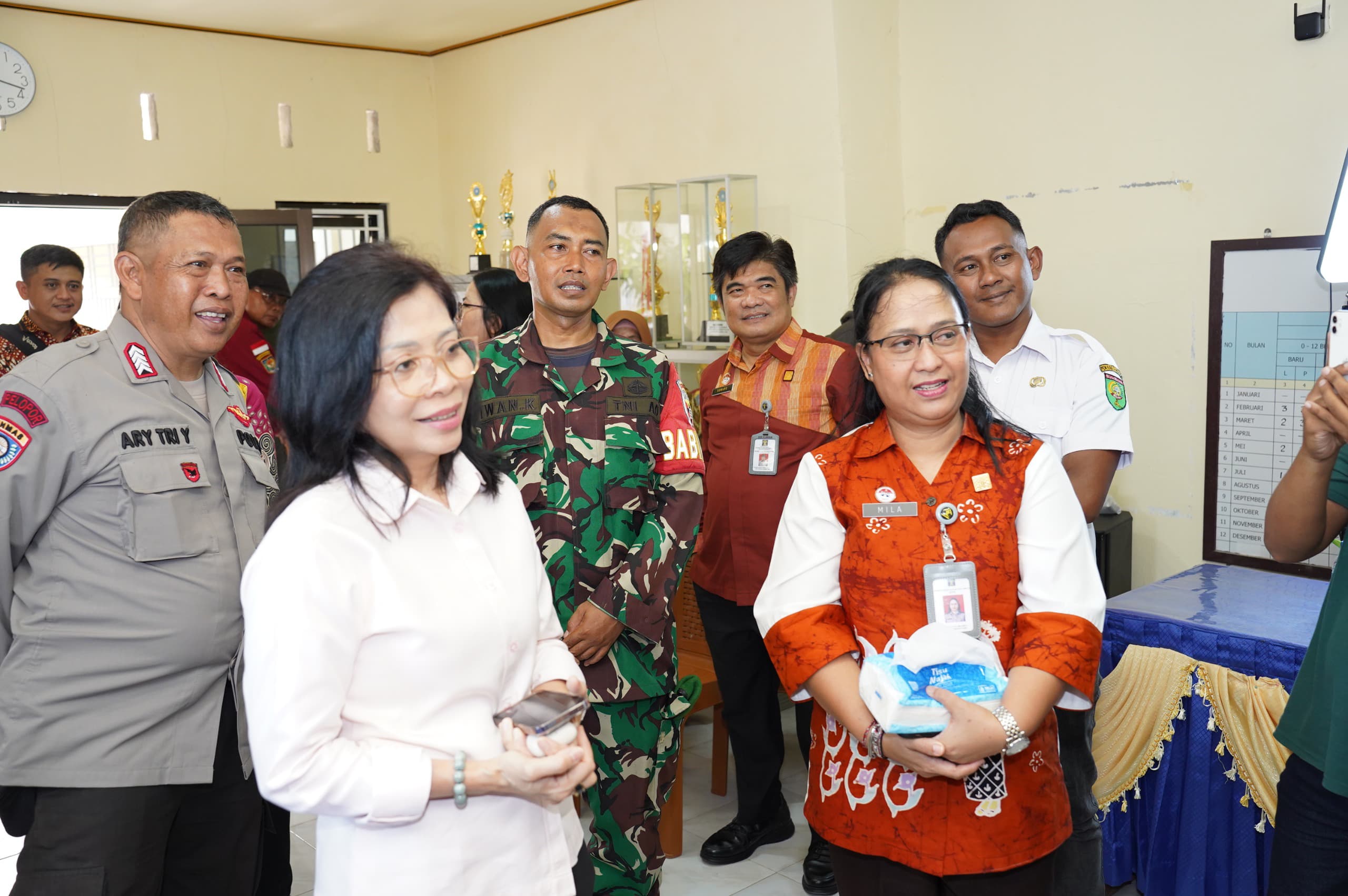 Kepala BPHN Tinjau Pos Bantuan Hukum Kelurahan Pekat, Kanwil Kemenkum NTB Tegaskan Negara Hadir di Tengah Masyarakat