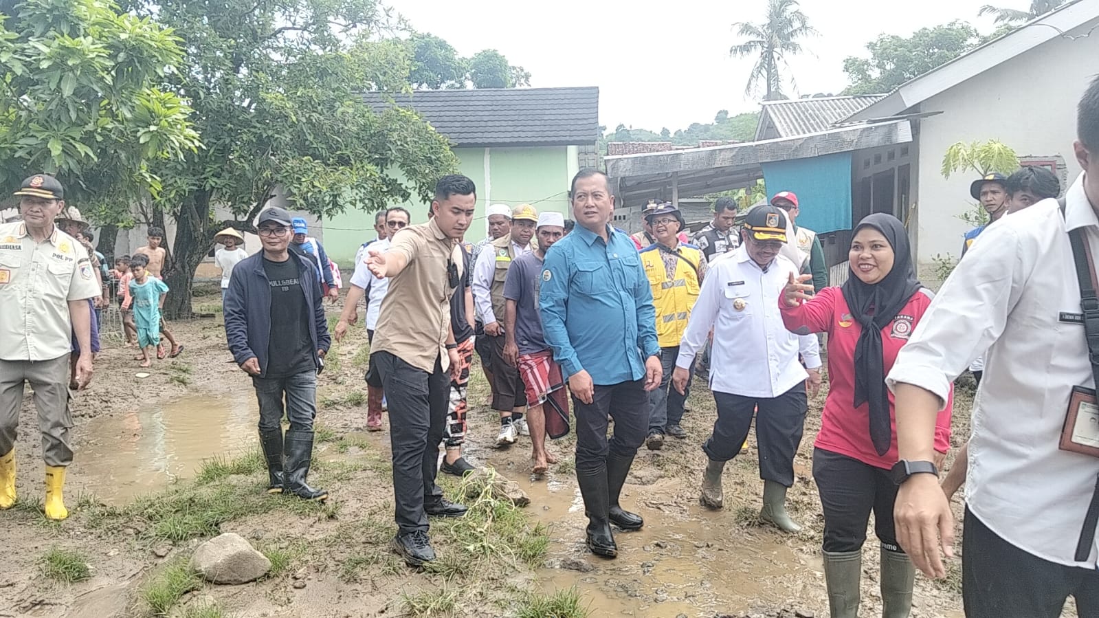 Banjir Sekotong Lobar, Ribuan KK Terdampak, Satu Orang Meninggal, Satu Rumah Hanyut