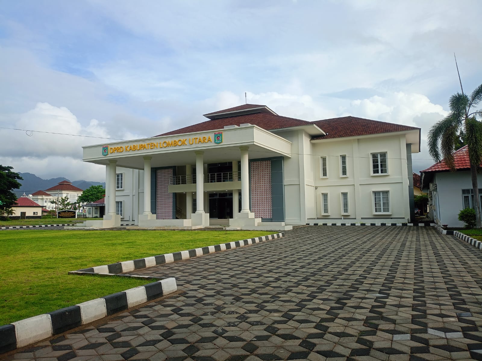 DPRD Lombok Utara Mulai Tempati Gedung Baru