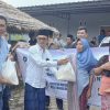 Sinergi PWI NTB dan MIM Foundation Salurkan 340 Paket Sembako bagi 337 Korban Banjir Desa Kabul