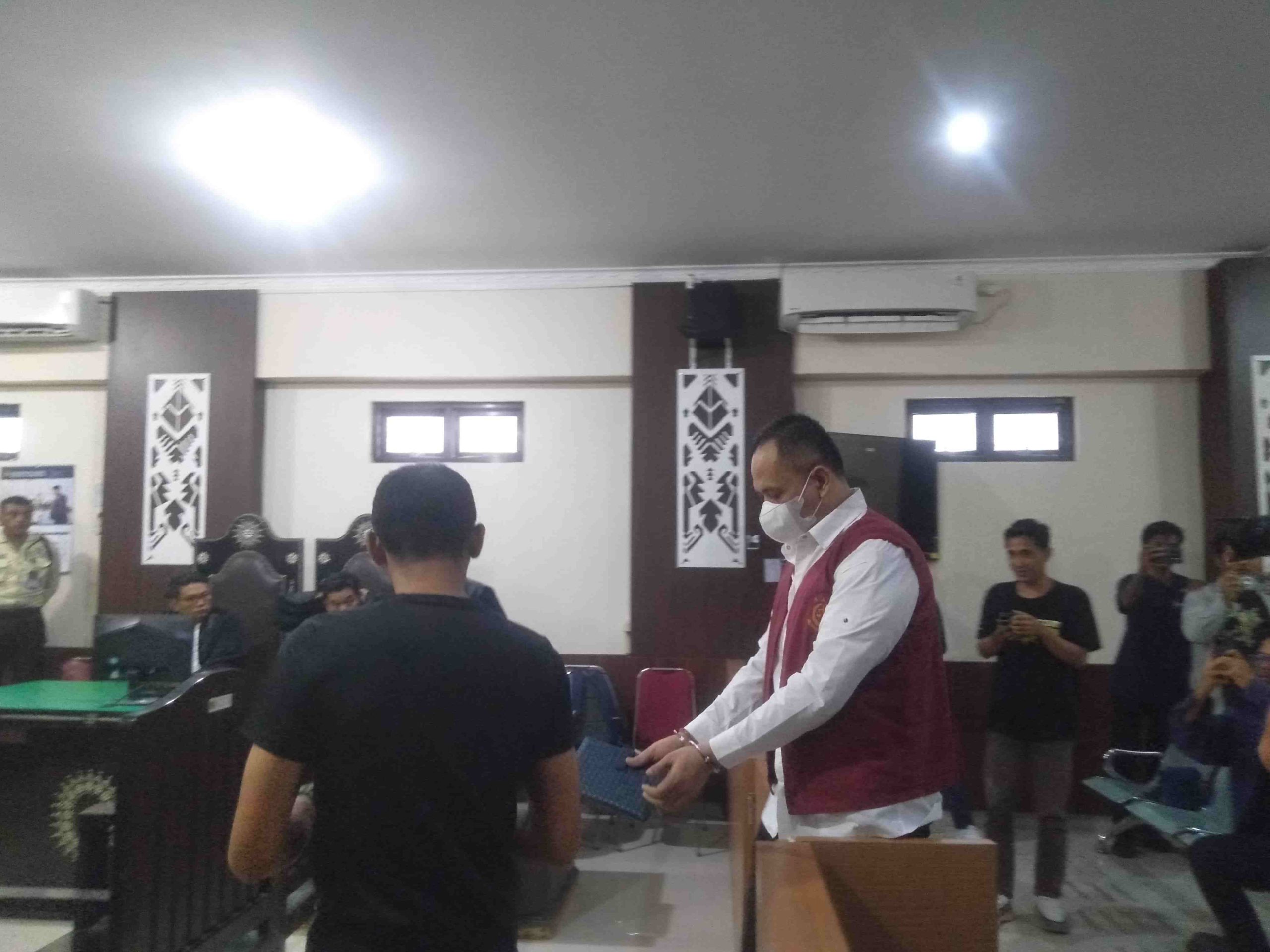 Kasus Pembunuhan Brigadir Nurhadi: Yogi Dituntut 14 Tahun, Aris 8 Tahun