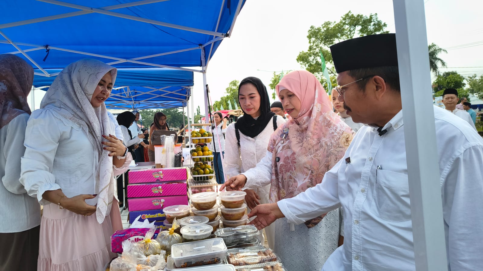 Di Lobar, Pesona Ramadan “Nganteh Bebuke” Ramai Didatangi Masyarakat