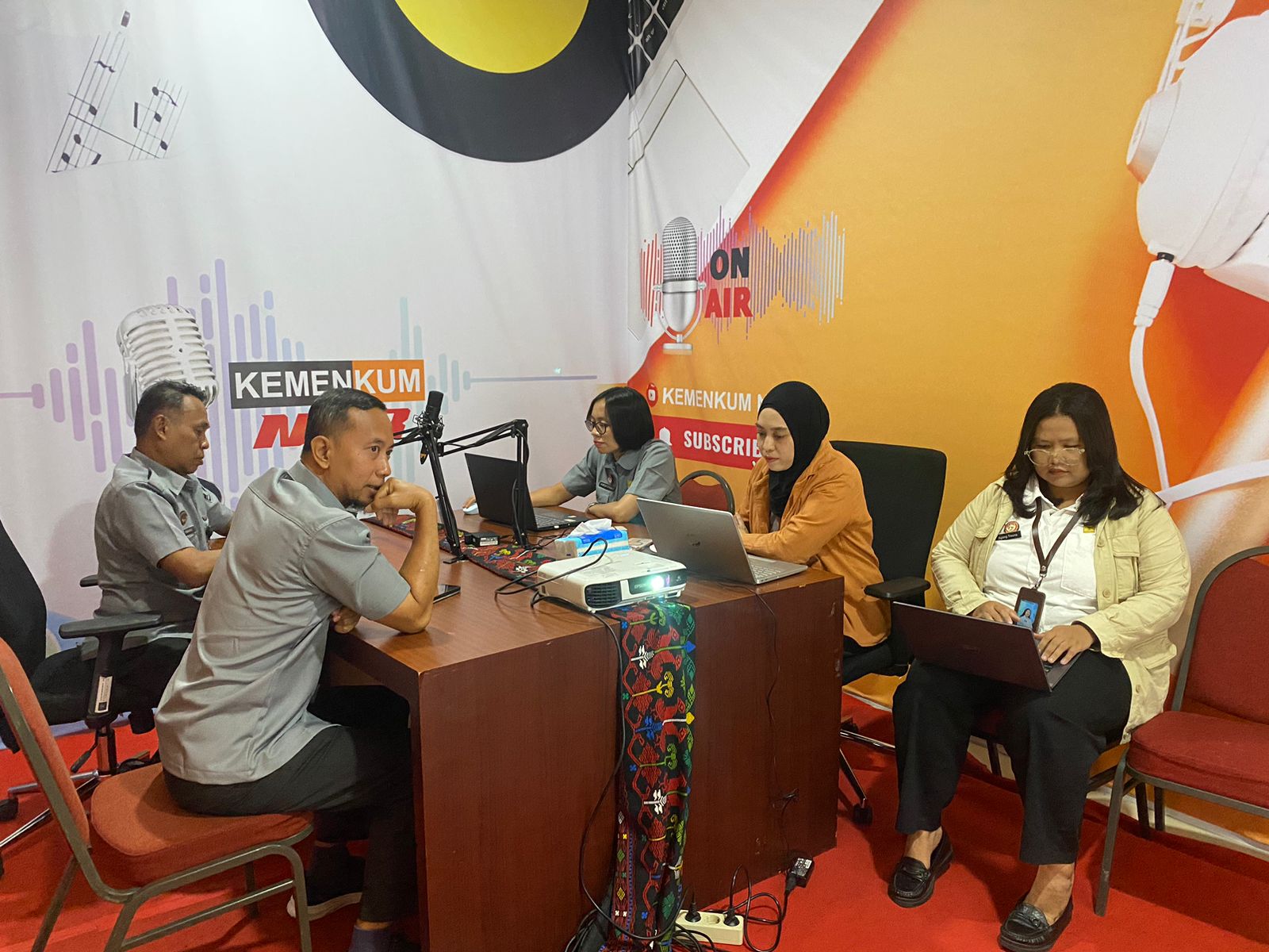 Perkuat Kualitas Regulasi Daerah, Kanwil Kemenkum NTB Bahas Tiga Raperbup KSB