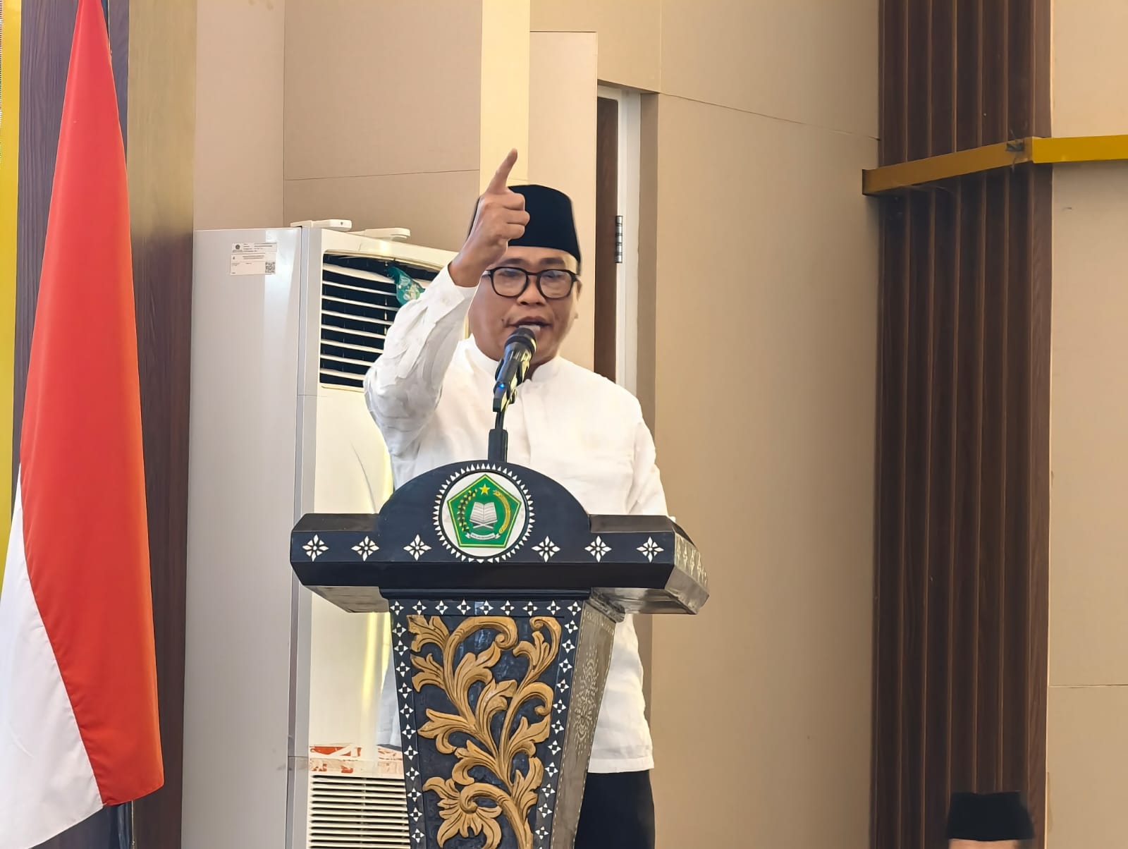 Safari Ramadan Kakanwil Kemenag NTB Zamroni Aziz Gaungkan Keberpihakan Guru Swasta Jadi PPPK