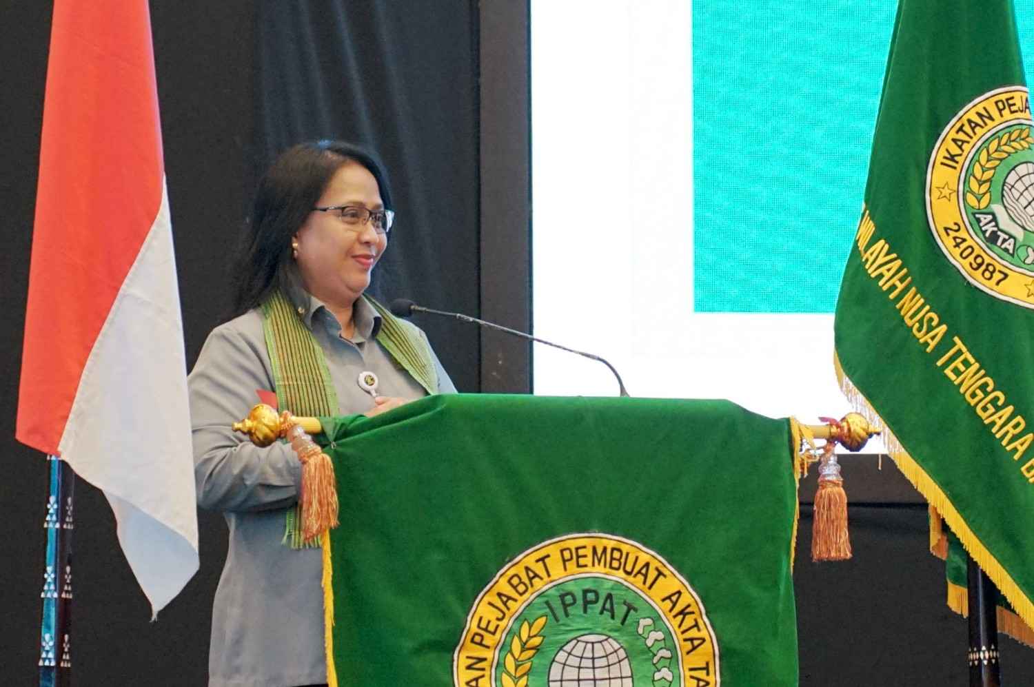 Perkuat Peran Perempuan dalam Hukum, Kakanwil Kemenkum NTB Hadiri Seminar Hari Kartini 2026