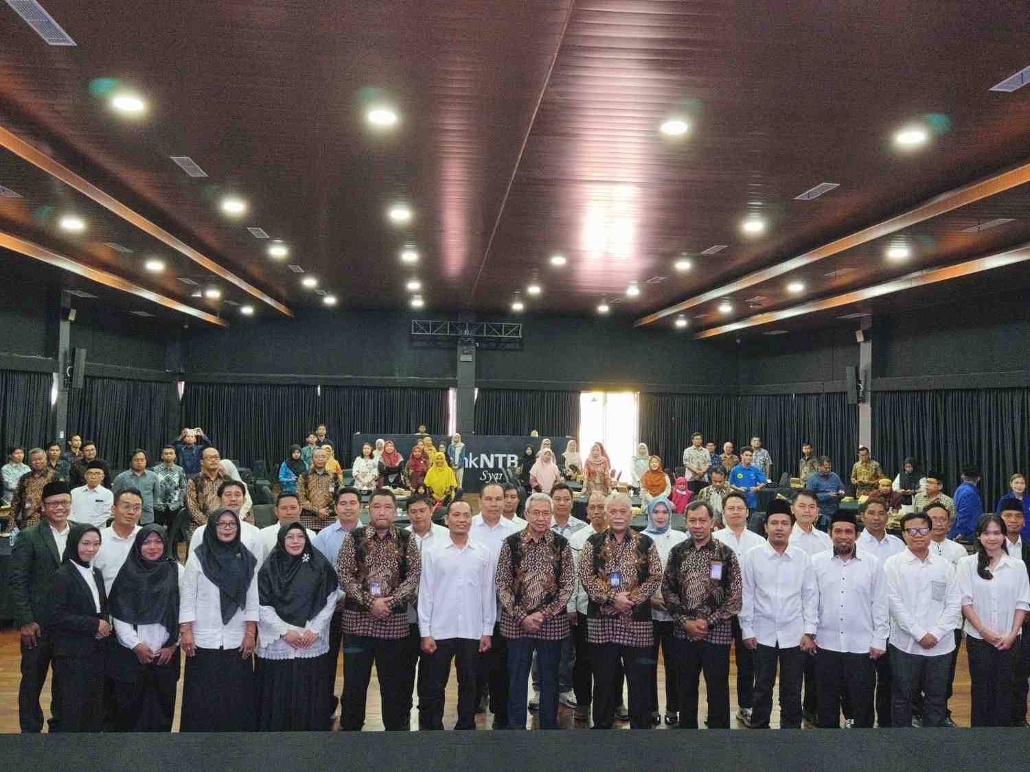 Yusron Saudi Pegang Mandat DPD IKA UNY NTB