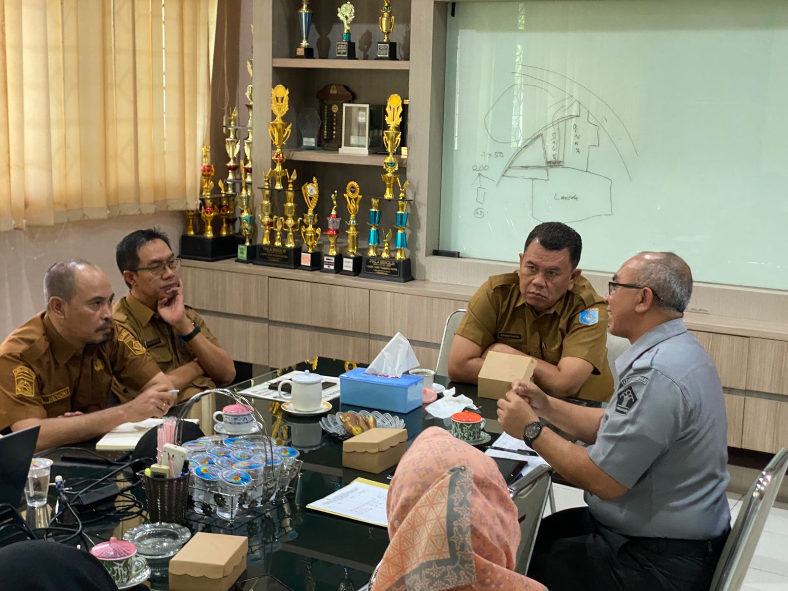 Kemenkum NTB Berikan Pandangan dari Aspek Hukum dalam Rapat Pengadaan Tanah di Lombok Barat